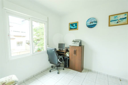 Casa à venda com 4 quartos, sendo 1 suíte, em Jardim Franca, São Paulo, SP