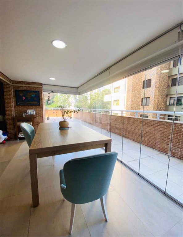 Apartamento à venda com 2 quartos, sendo 1 suíte,  em Vila Andrade, São Paulo, SP