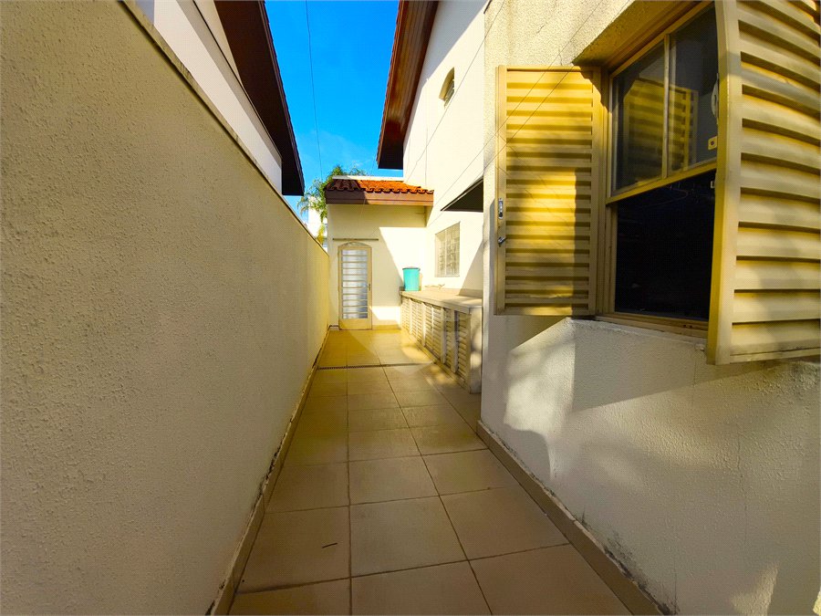 Casa à venda com 4 quartos, sendo 3 suítes,  no condomínio Village D'avignon, Sorocaba - SP