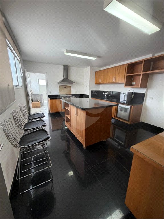 Apartamento para alugar com 3 suítes em Itaim Bibi, São Paulo, SP