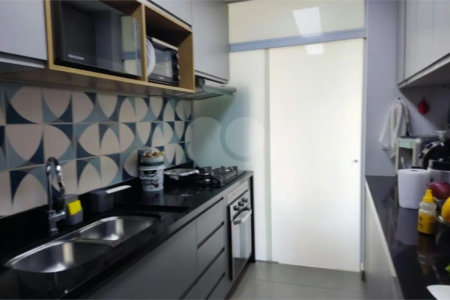 Apartamento à venda com 3 quartos, sendo 1 suíte,  em Santa Cecília, São Paulo, SP