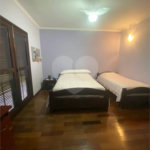 Casa à venda com 4 suítes no condomínio Vale da Santa Fé, Vinhedo - SP