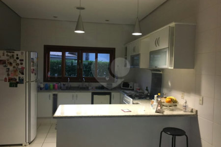 Casa à venda com 3 suítes no condomínio Lago Azul Residencial e Golfe, Araçoiaba da Serra - SP
