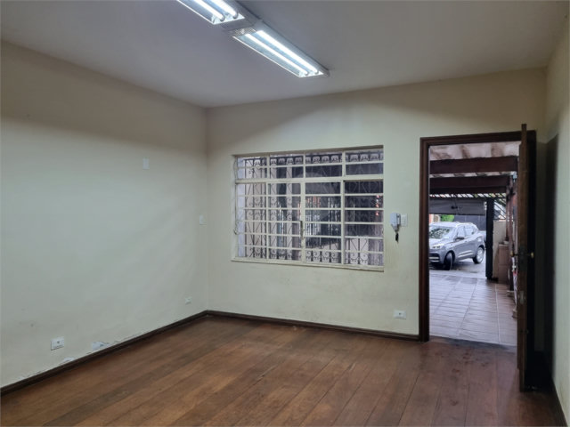 Sobrado à venda com 3 quartos em Moema, São Paulo, SP