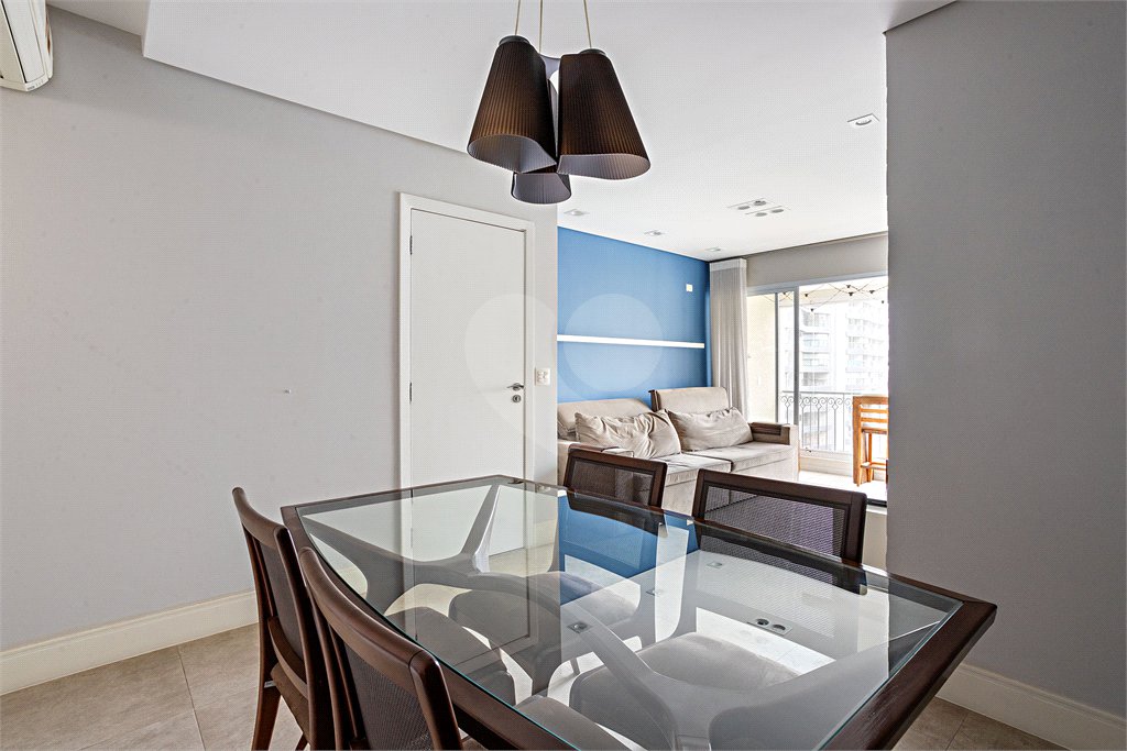 Apartamento à venda com 3 quartos, sendo 1 suíte,  em Jardim das Acácias, São Paulo, SP