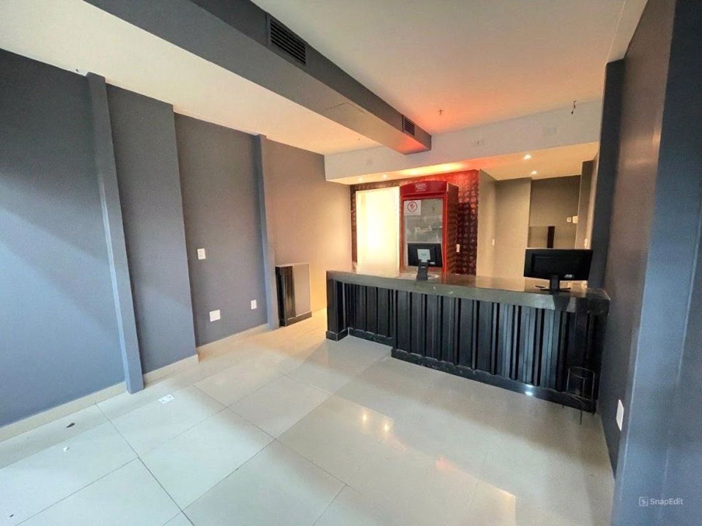 Loja Comercial para venda e locação, Gonzaga, Santos - LO0051.