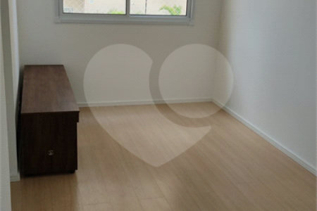 Apartamento à venda com 2 quartos em Vila Penteado, São Paulo, SP