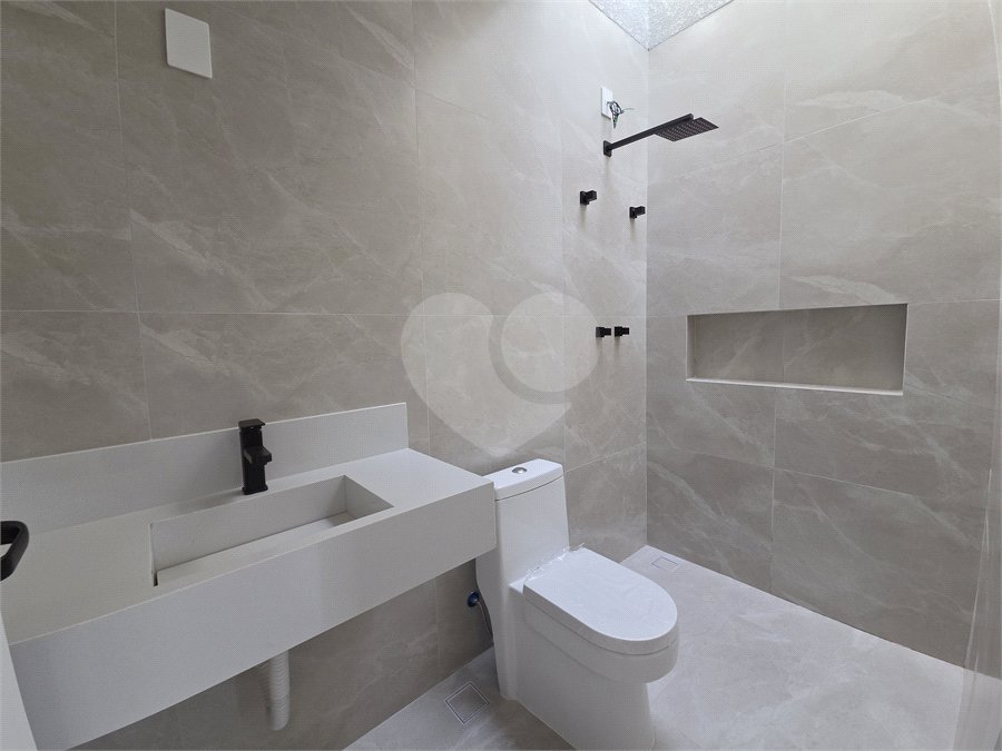 Casa à venda com 3 suítes no condomínio Helena Maria, Sorocaba - SP