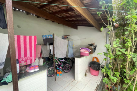 Casa Térrea à venda com 2 quartos, sendo 1 suíte, em Vila Suissa, Mogi das Cruzes, SP