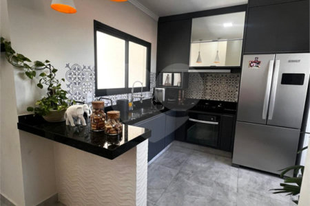 Casa à venda com 3 quartos, sendo 1 suíte, no condomínio Village Moutonnée, Salto - SP