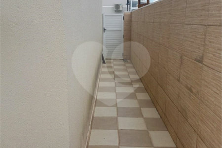 Casa à venda com 3 quartos, sendo 1 suíte, no condomínio Villa das Flores, Mogi das Cruzes - SP