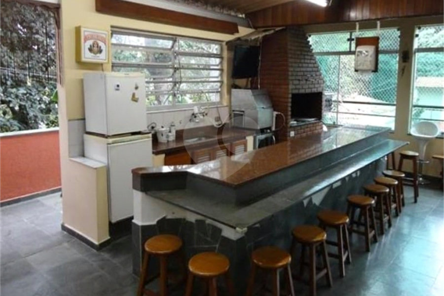 Sobrado à venda com 6 quartos, sendo 2 suítes, em Horto Florestal, São Paulo, SP