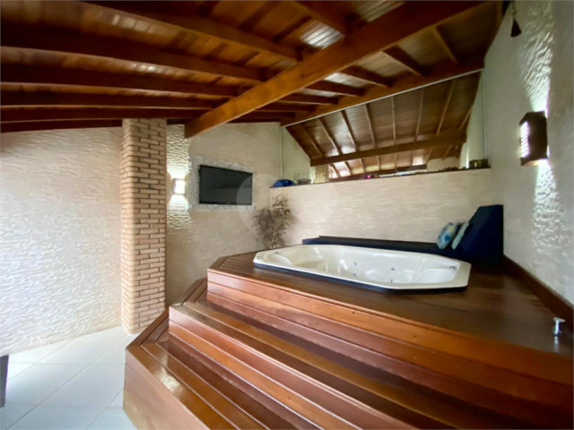 Sobrado à venda com 3 quartos, sendo 2 suítes,  em Vila Maria Alta, São Paulo, SP