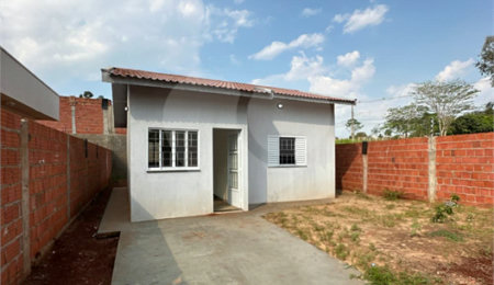 Casa à venda com 2 quartos em Residencial Solaris, Ponta Porã, MS