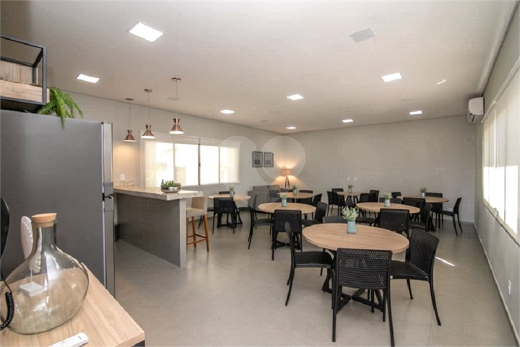 Apartamento com 2 dormitórios.
