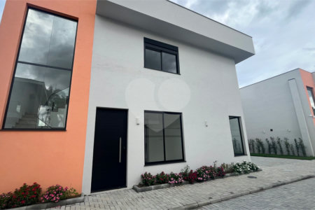 Casa em Residencial com 3 suítes à venda na Vila Petrópolis
