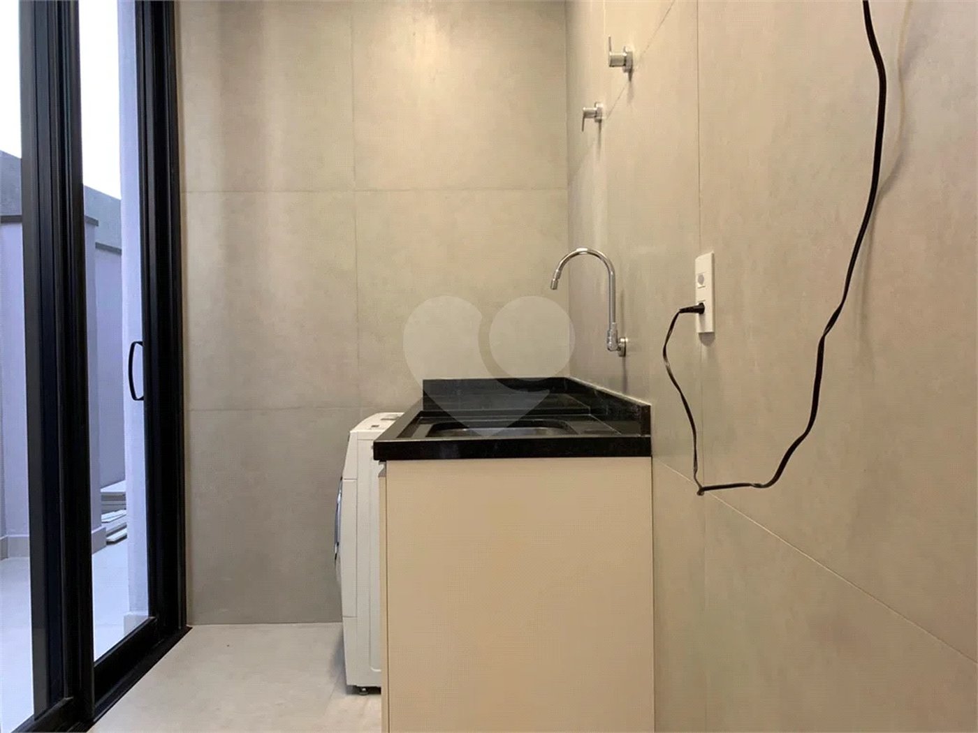 Casa à venda com 4 suítes no condomínio Brisas Jundiaí, Jundiaí - SP