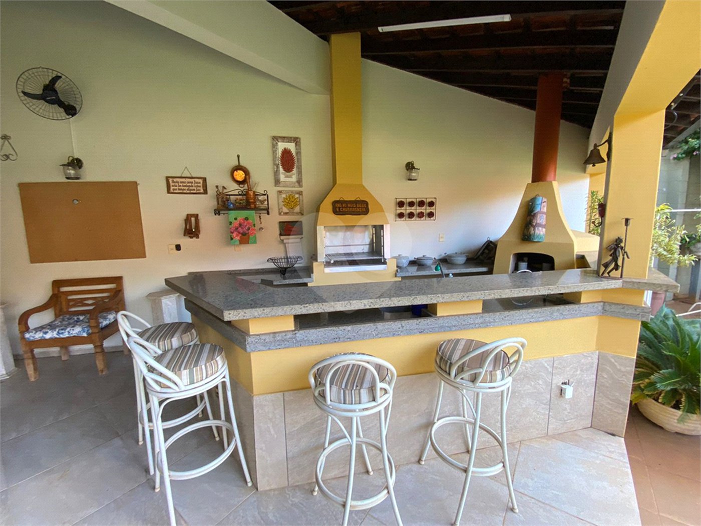 Casa térrea no Condomínio Parque Faber I
