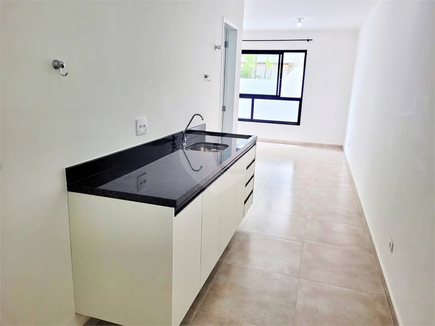 Apartamento a venda em Mirandopolis com 1 quarto, banheiro e cozinha, sem garagem