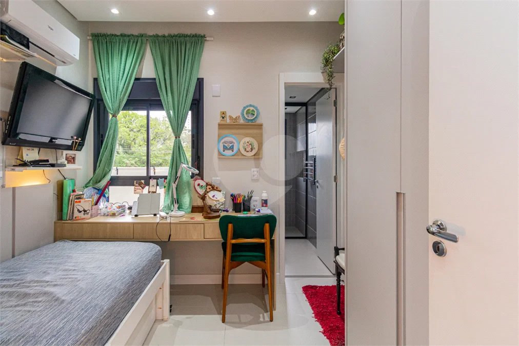 Apartamento 3 suítes 4 vagas 318m² a venda na Vila Sofia - São Paulo