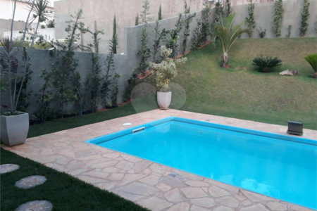 Casa térrea no Condomínio Reserva dos Vinhedos - Louveira / SP.