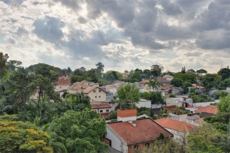 Apartamento com 68m² sala 02 ambientes, 02 dormitórios, sendo 01 suíte banheiro social e vaga no subsolo.! Venha conhecer!