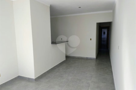 Casa nova 2 quartos 1 suíte Jardim Hikari.