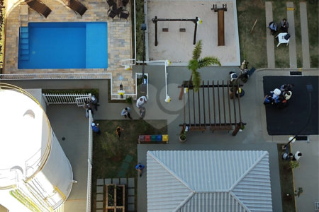 Apartamento no Condomínio Parque das Acácias.