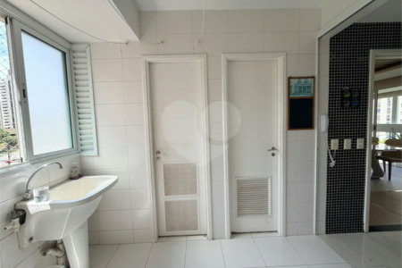 Apartamento à venda com 3 suítes em Vila Mariana, São Paulo, SP
