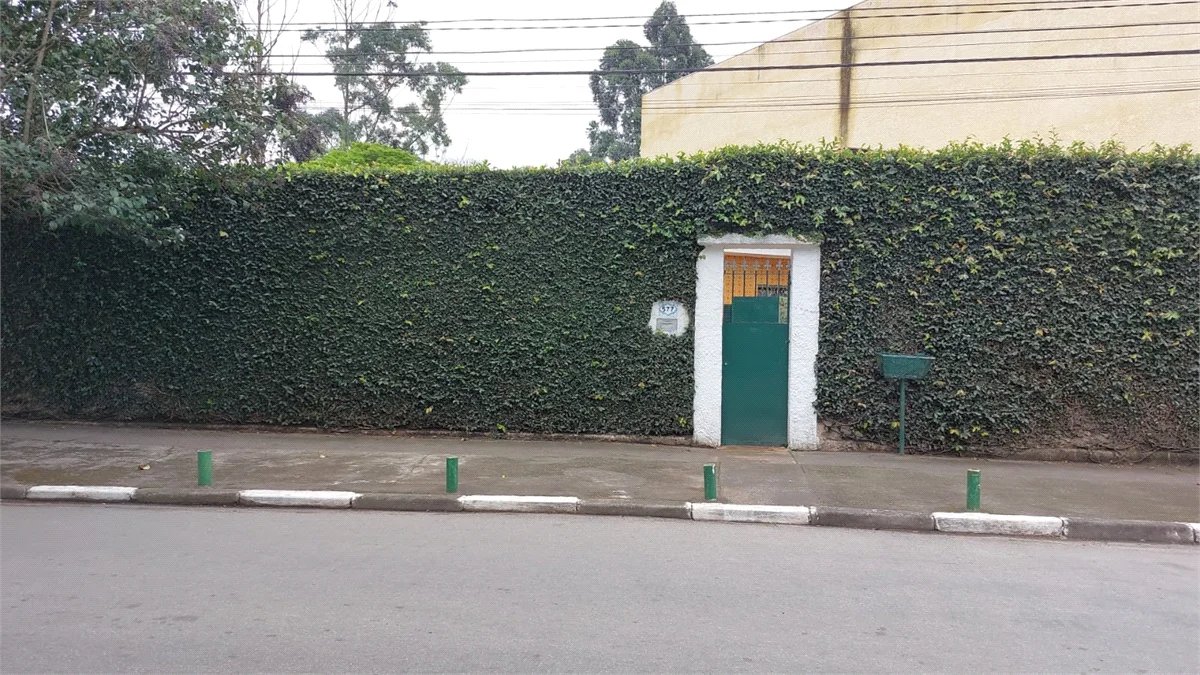 Casa à venda com 6 quartos, sendo 2 suítes,  em Parque São George, Cotia, SP