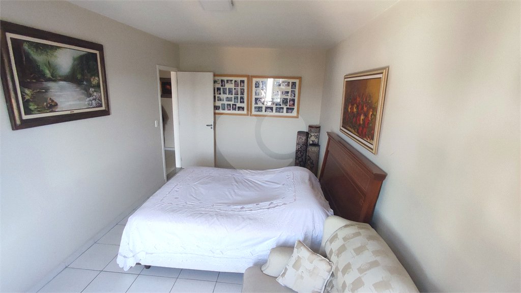 Casa Térrea à venda com 5 quartos em Horto, São Paulo, SP