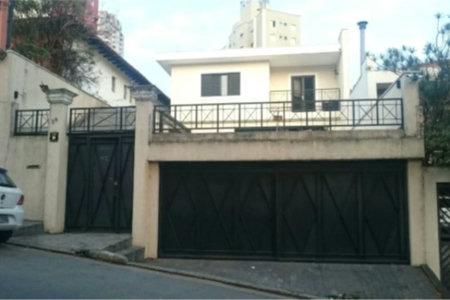 Sobrado à venda com 5 quartos, sendo 2 suítes, em Brooklin Paulista, São Paulo, SP