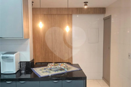Apartamento à venda com 3 quartos, sendo 1 suíte, em Copacabana, Rio de Janeiro, RJ