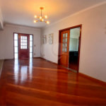 Casa à venda com 5 quartos, sendo 3 suítes, em Vila Santista, Atibaia, SP