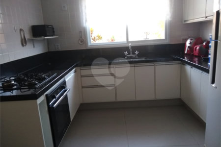 Casa à venda com 3 quartos, sendo 1 suíte,  no condomínio Residencial Grape Village, Vinhedo - SP