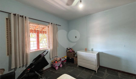 Casa à venda com 5 quartos, sendo 2 suítes,  em Jardim Maristela, Atibaia, SP