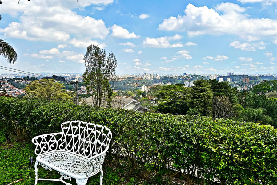 Casa à venda com 4 suítes no condomínio Residencial Jd. Ibiratiba, São Paulo - SP