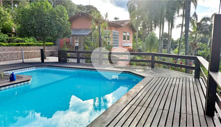 Casa à venda com 6 quartos, sendo 2 suítes,  no condomínio Associação Reserva das Hortênsias, Mairiporã - SP