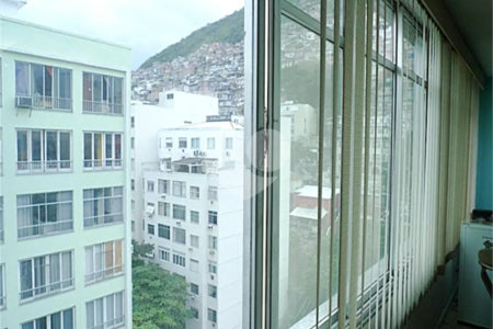 Apartamento à venda com 3 quartos, sendo 1 suíte, em Copacabana, Rio de Janeiro, RJ