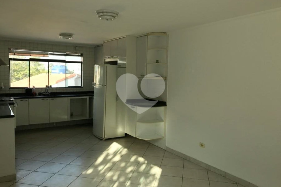 Casa à venda com 3 quartos, sendo 1 suíte,  em Vila Irmãos Arnoni, São Paulo, SP