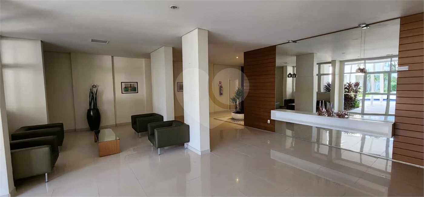 Apartamento à venda com 3 quartos, sendo 1 suíte,  em Alto da Boa Vista, São Paulo, SP