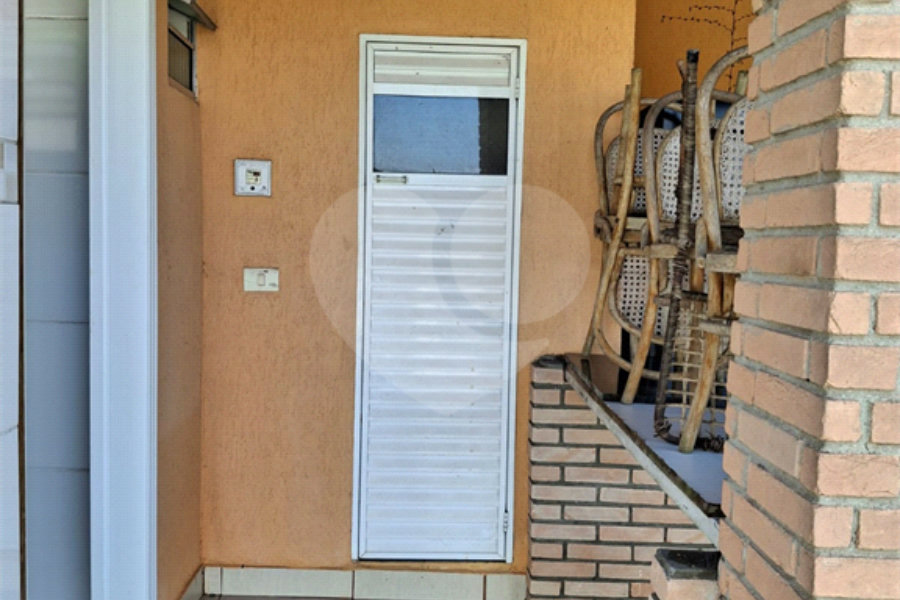 Casa à venda ou para alugar com 3 quartos, sendo 2 suítes, no condomínio Jardim da Montanha I, Mairiporã - SP