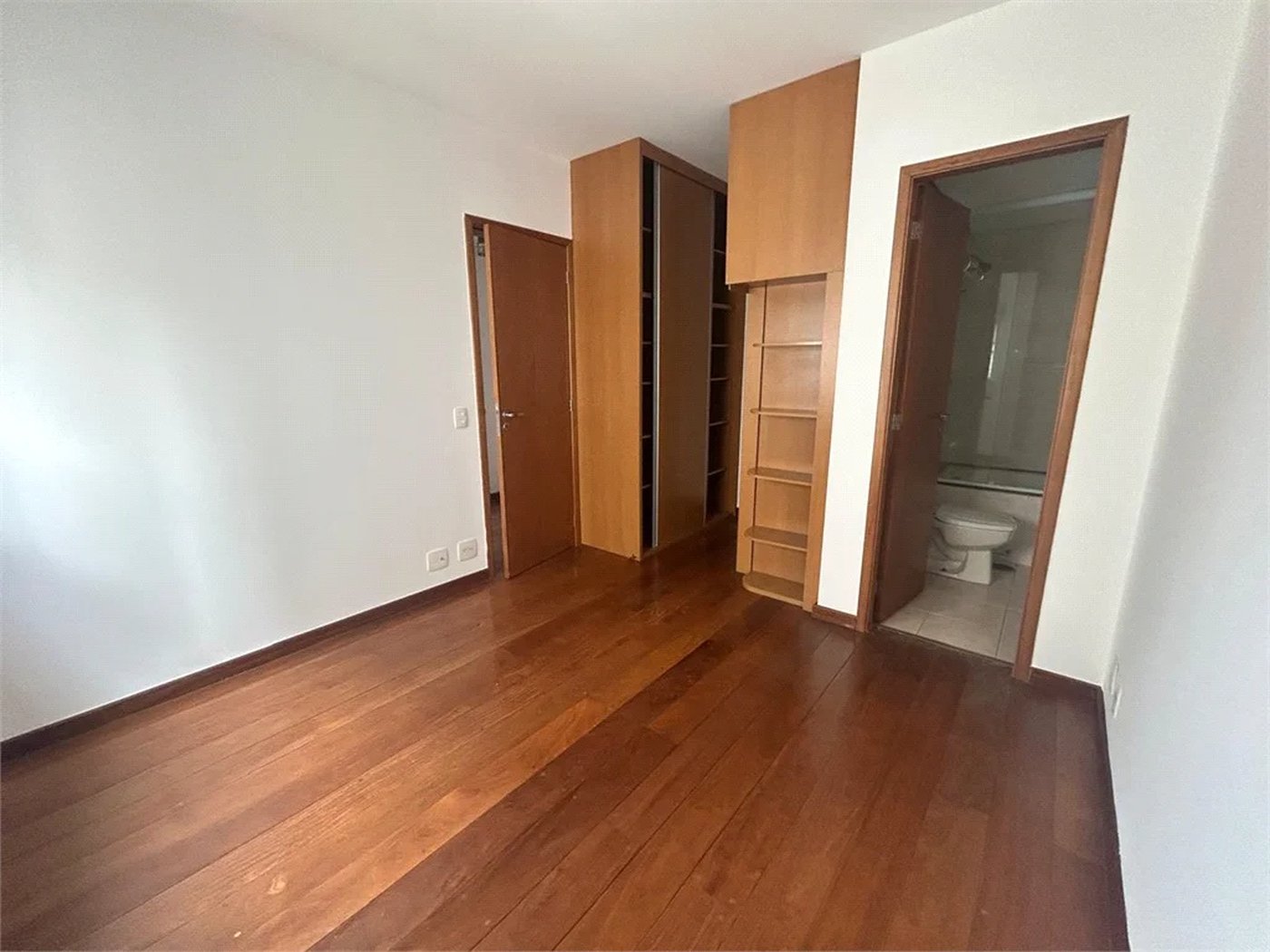 Apartamento para alugar com 3 quartos, sendo 1 suíte, em Pinheiros, São Paulo, SP