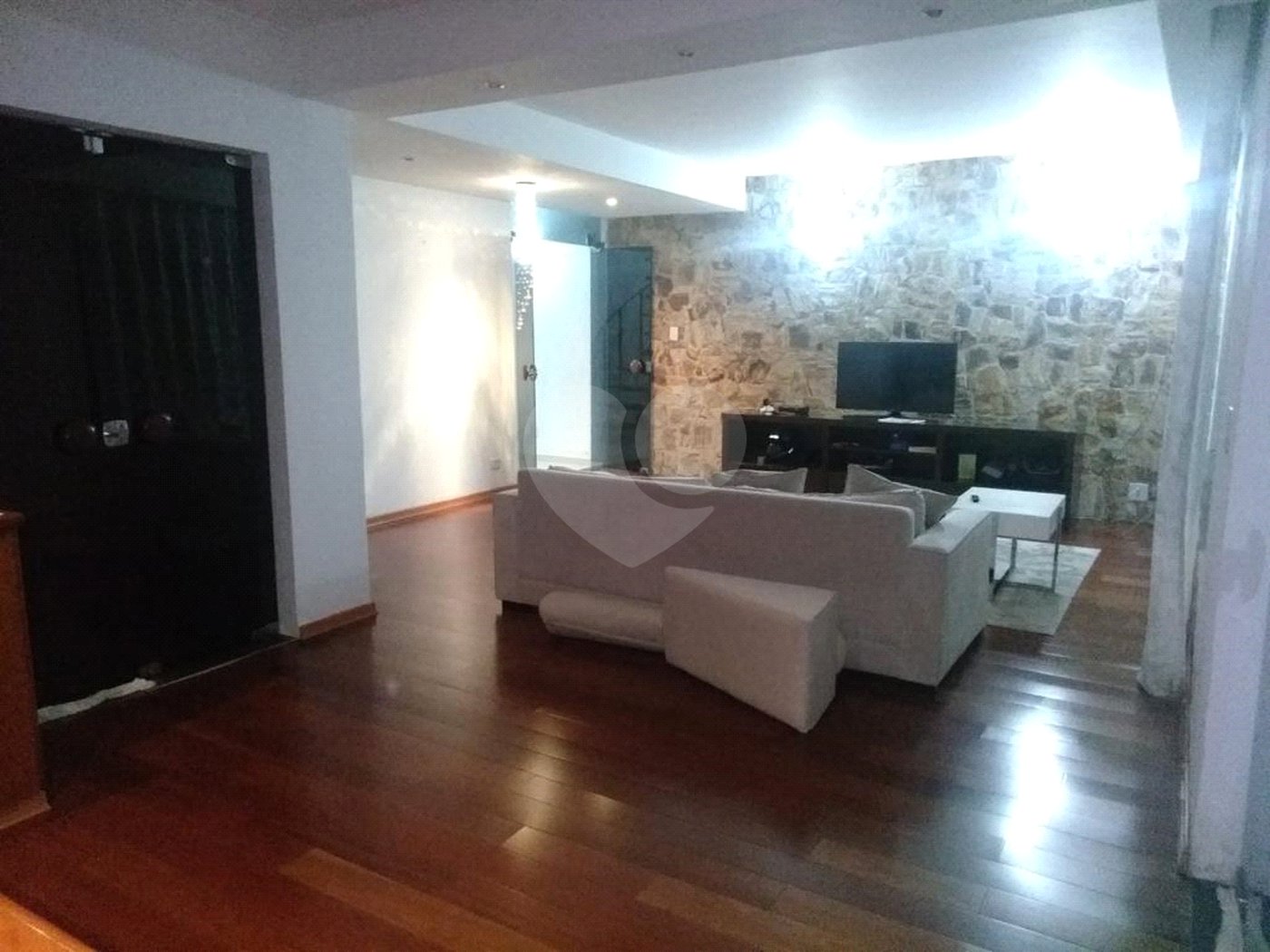 Sobrado à venda com 3 suítes em Tremembé, São Paulo, SP