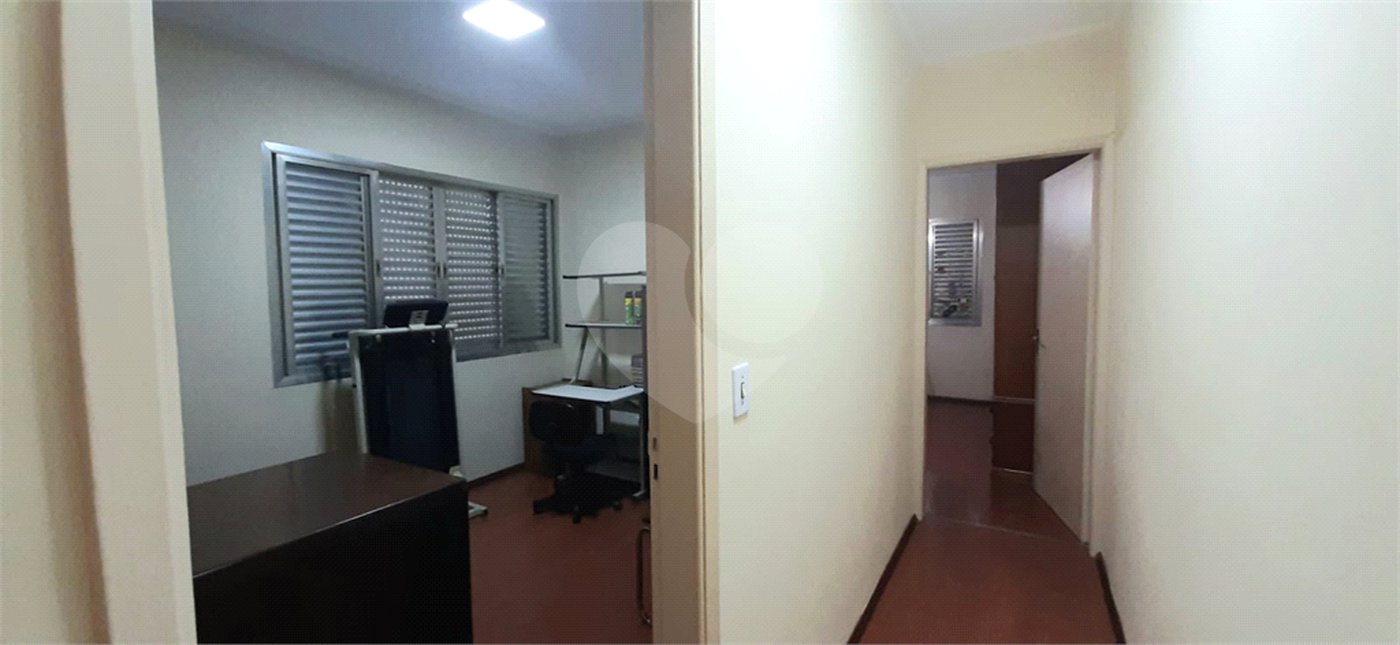 Sobrado amplo com 3 quartos, suíte e quintal para venda no Tremembé !!!