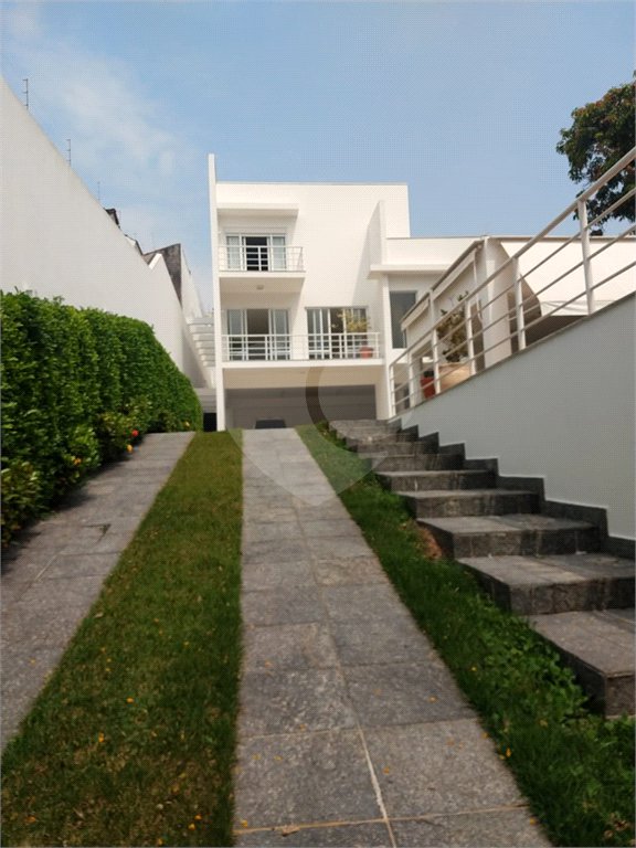 Sobrado à venda com 4 suítes em Tremembé, São Paulo, SP