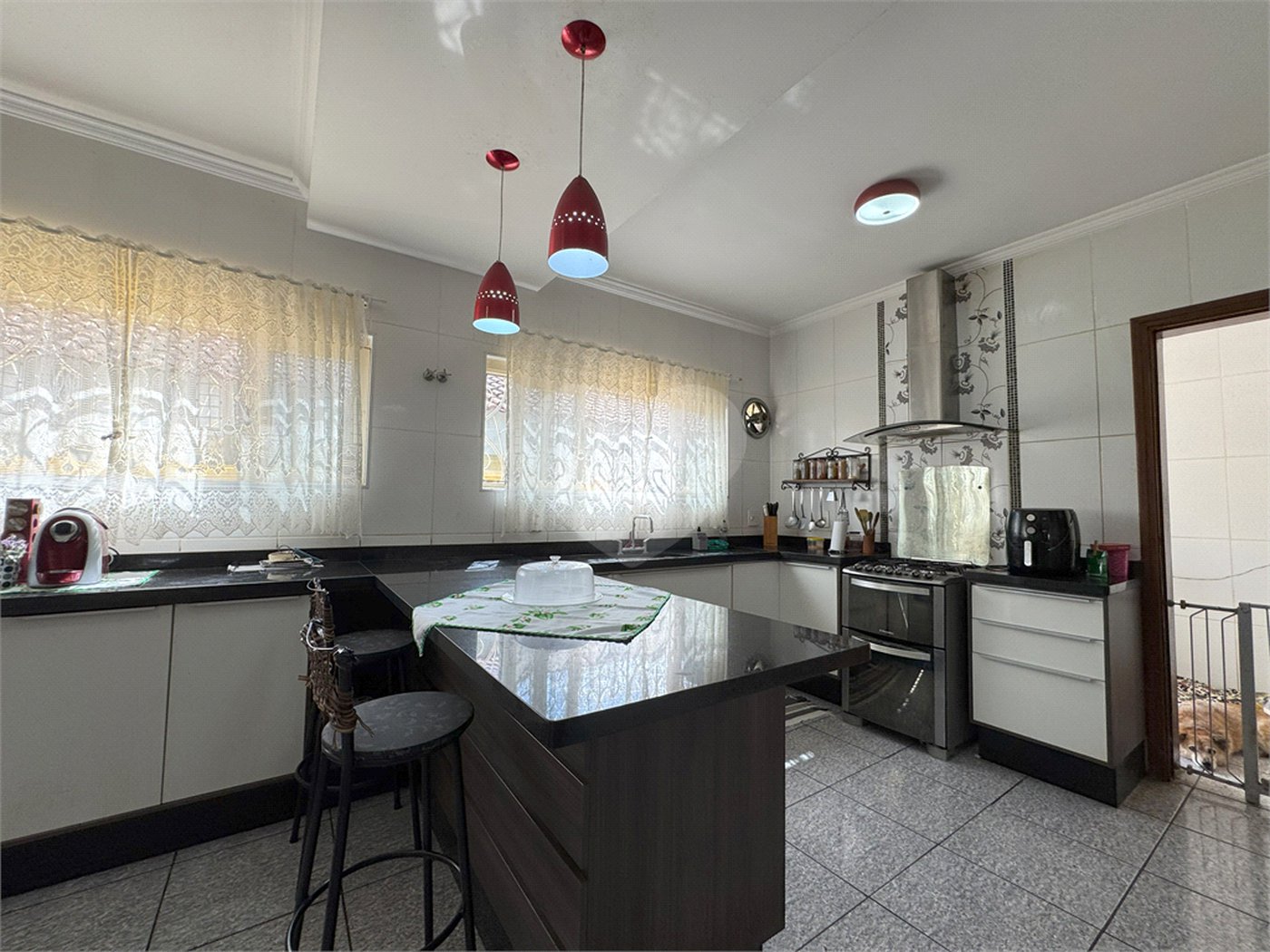 Casa à venda com 3 quartos, sendo 1 suíte, em Jardim Santa Rosália, Sorocaba, SP