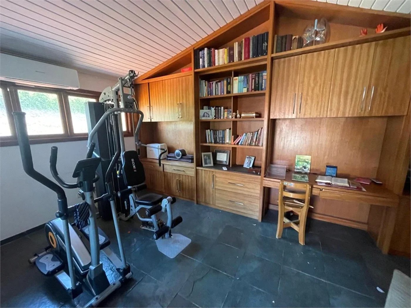 Casa à venda com 4 quartos, sendo 2 suítes, no condomínio Ype Branco 2, São Paulo - SP