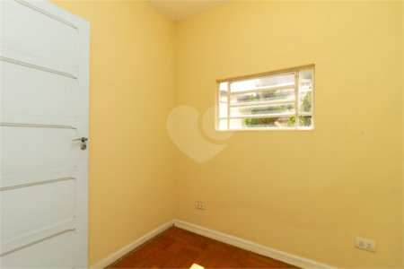 Sobrado à venda com 3 quartos, sendo 1 suíte, em Vila Olímpia, São Paulo, SP