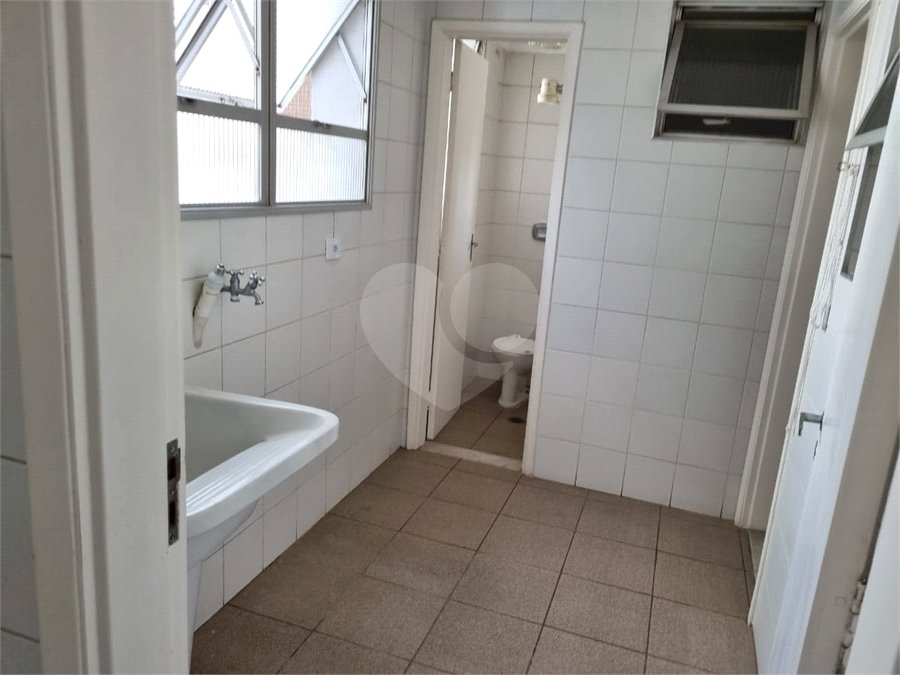 Apartamento à venda ou para alugar com 3 quartos, sendo 1 suíte, em Moema, São Paulo, SP